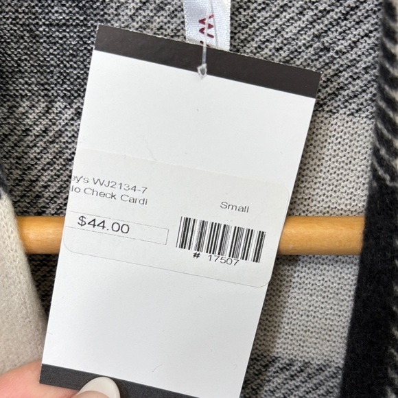 Plaid Open-Front Cardigan Sweater - Picture 4 of 5